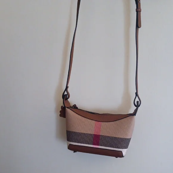 Stylish Tan and Brown Crossbody Bag - Picture 1 of 7